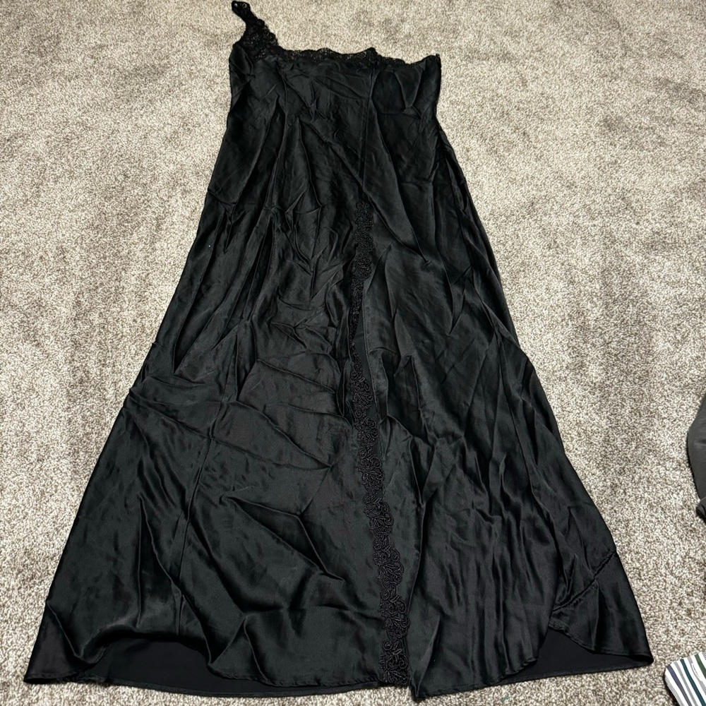Soma Womens Medium 100% Silk Black Lace Nightgown Negligee High Leg Side Slit